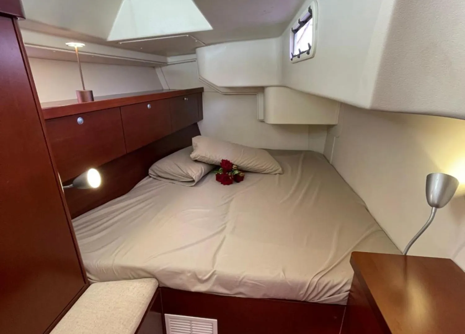 Hop Aboard! Sailing Excursion Included In Venice Botel