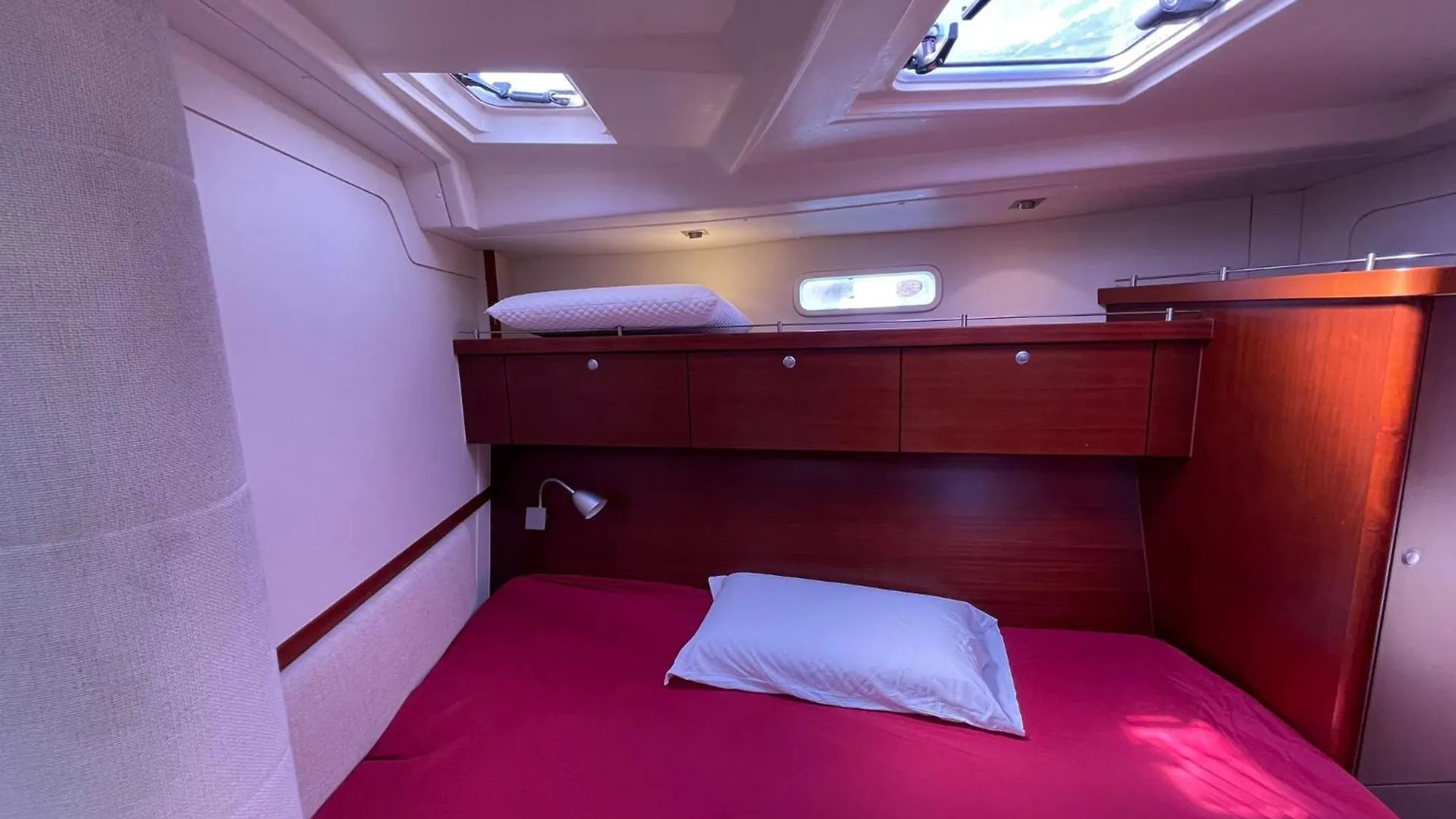 Hop Aboard! Sailing Excursion Included In Venice Botel